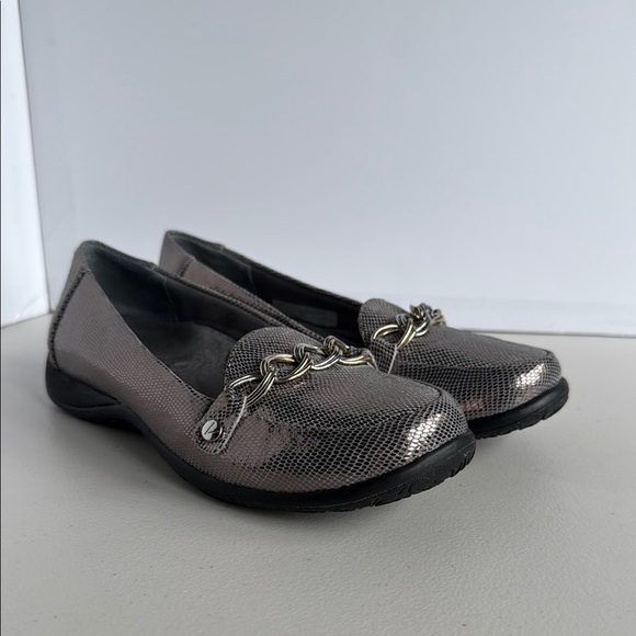Vionic Alda Ballet Flats Metallic Pewter - Picture 2 of 16